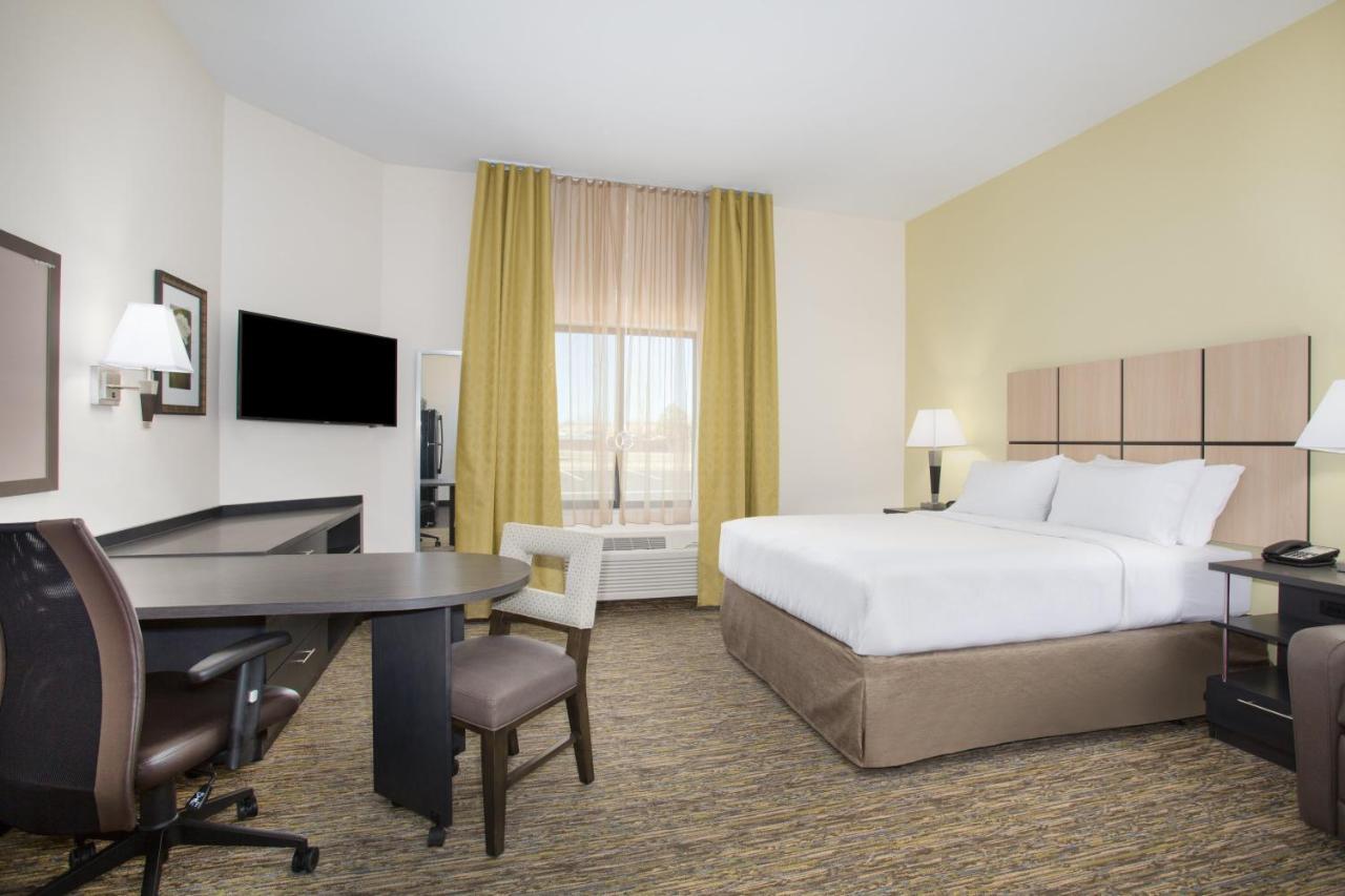 Candlewood Suites Pueblo By Ihg Exterior photo